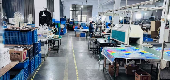 Efficient Production Line for Custom Eyewear Packaging