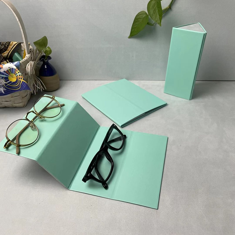 fold eyewear case