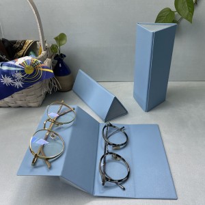 Triangle display folding eyewear case
