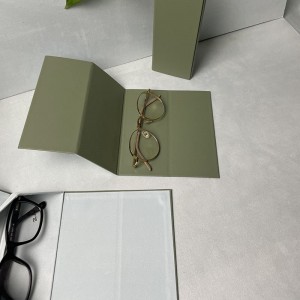 Triangle display folding eyewear case