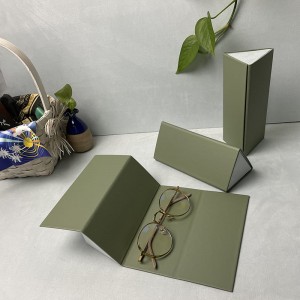 Triangle display folding eyewear case