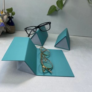 Triangle display folding eyewear case