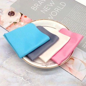 A-407 Factory customized Microfiber environment-friendly plastic bottle glasses cleaning cloth